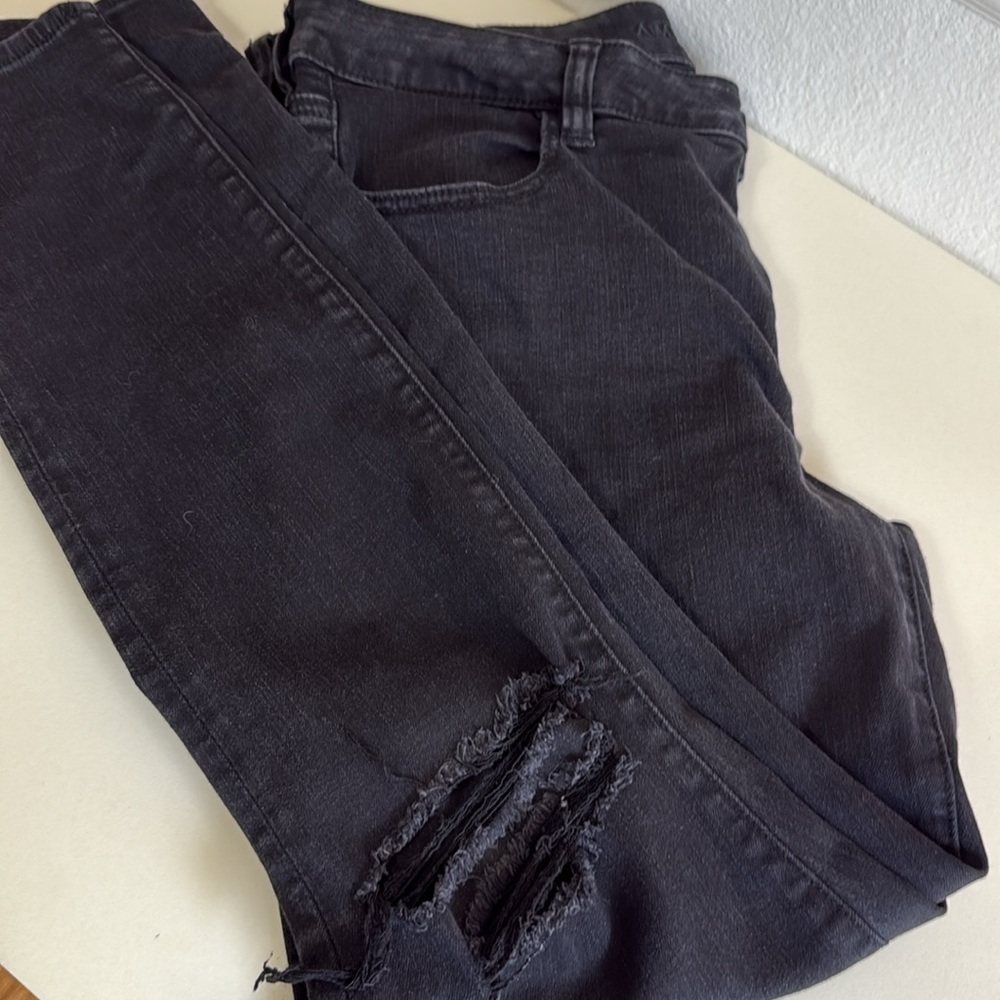 American Eagle Black Distressed Jeans